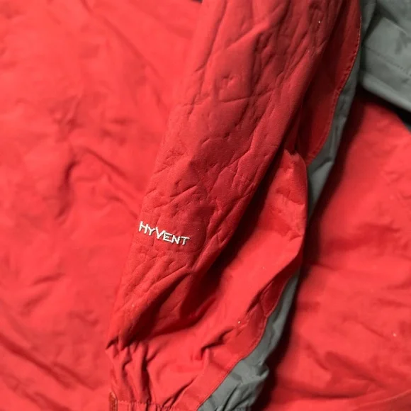 The North Face Men's Vibrant Red and Gray Performance Jacket - Picture 3 of 7